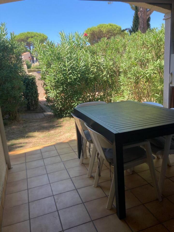 Appartement 4/6 Personnes Plain Pied - 5Min Plage - Piscine En Face Agde Eksteriør bilde